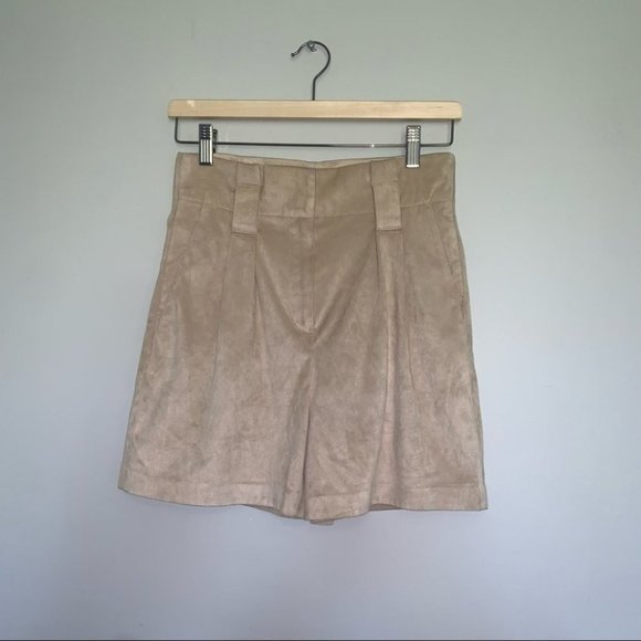 Mango Shorts Women’s Size 2 US Tan Beige Faux Suede Microsuede High Waisted - Picture 2 of 7